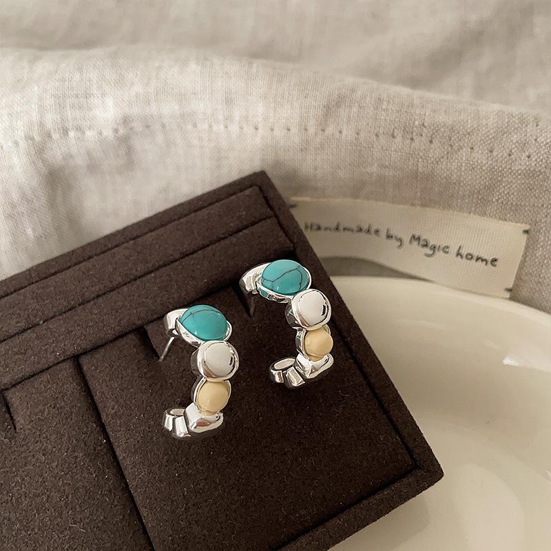 

Серьги-гвоздики из натурального камня в богемном стиле для женщин, роскошная легкая ниша, высокое чувство, индивидуальная мода и элегантность, универсальные серьги