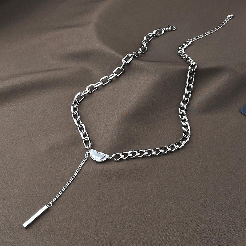

Fashionable Steel Titanium Necklace With Geometric Zircon Crescent Moon Pendant And Tassels Elegant