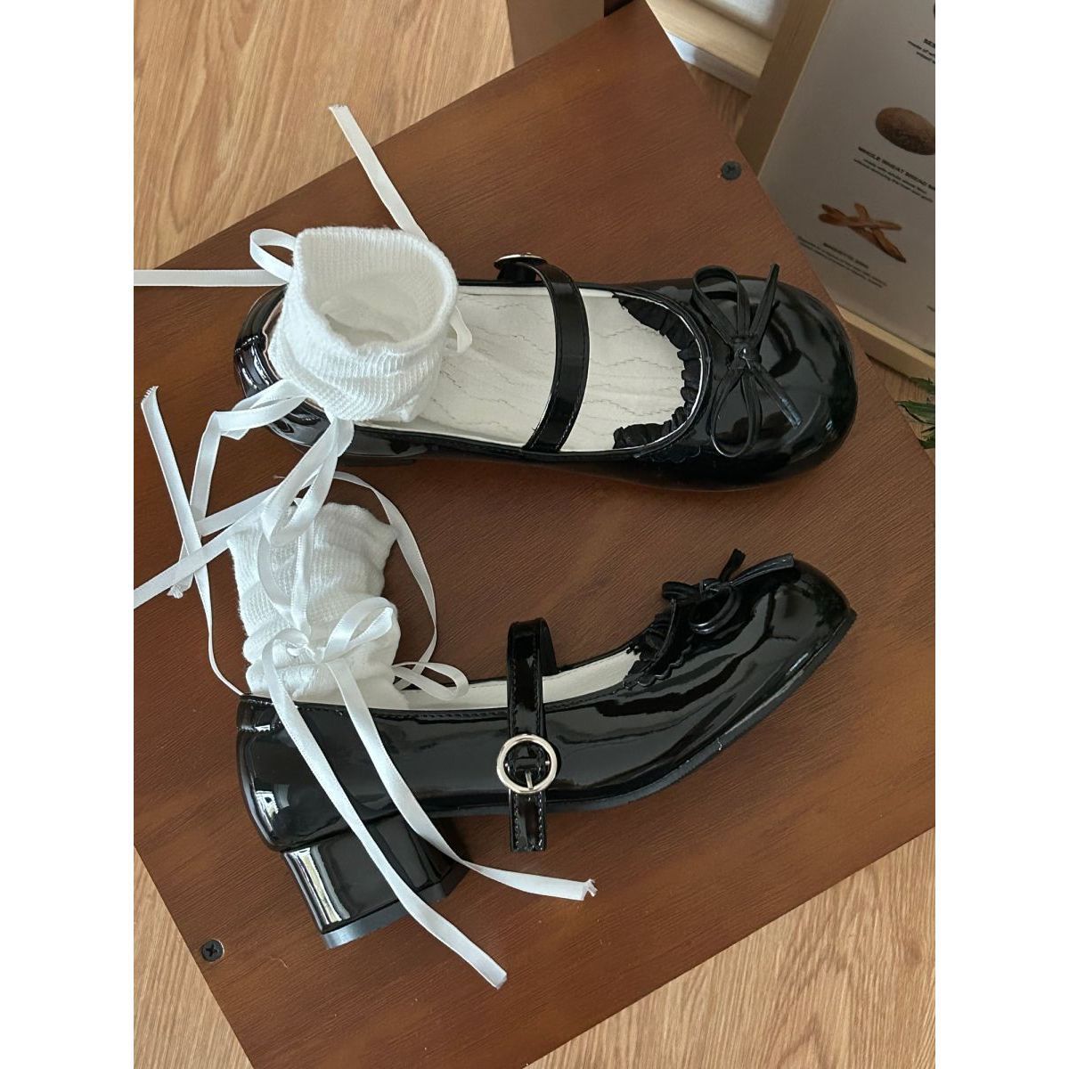 

White platform thick heel Mary Jane women s shoes 2025 new spring and summer small leather shoes bow retro light mouth single shoes 40 чорний