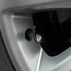 Car Wheel Tire Valve Stems Cap With Keychain Keyring Badge For Skoda Sharp Sharp crystal Sharp Rapid speed Pye Ye Di trunk  BI7