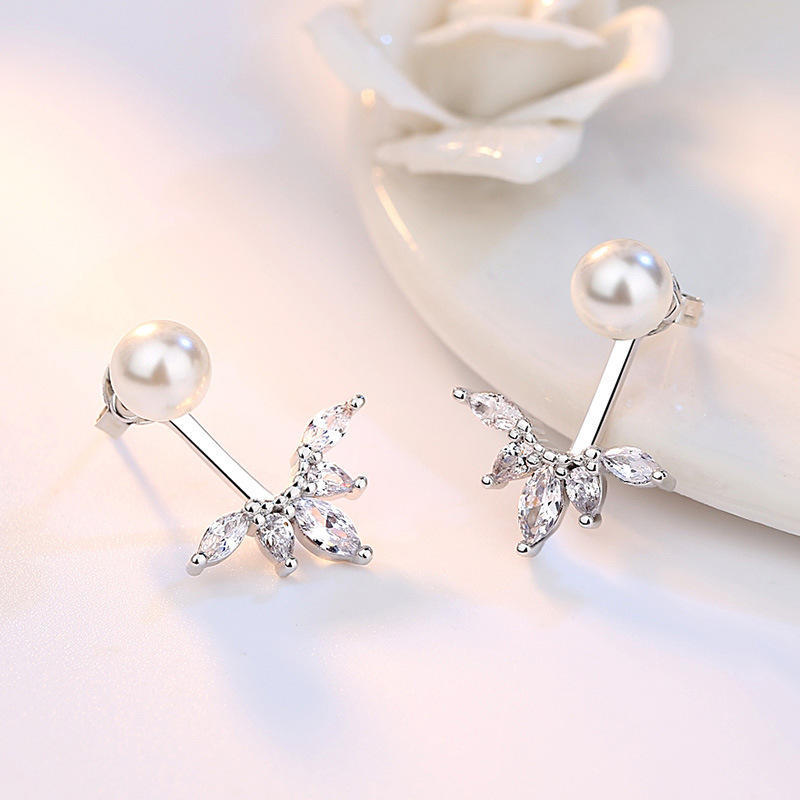Temperament Female Korean Version Fringed Horse Eye Pearl Earrings, Tiannu Loose Flower Earrings