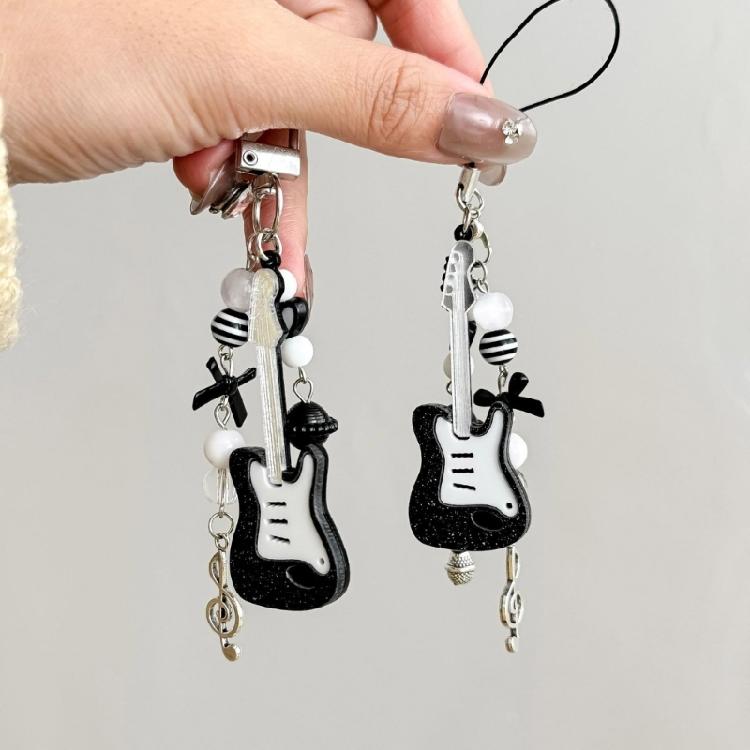 Fashionable Guitar Keychain Trendy Music Guitar Key Ornament for Girls and Women Add Charm to Everyday Accessories