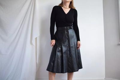 Handgemachter schwarzer Damenrock Elegantes weiches Lammfell Leder Stylische Party Formal