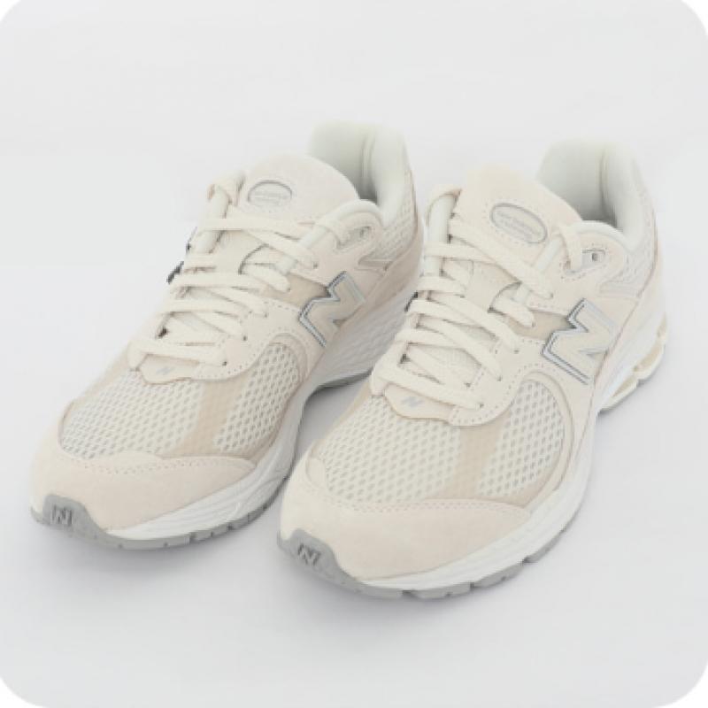 New Balance Galleria New Balance 24fw New Val 2002r Beige White Common Sneakers M2002wc