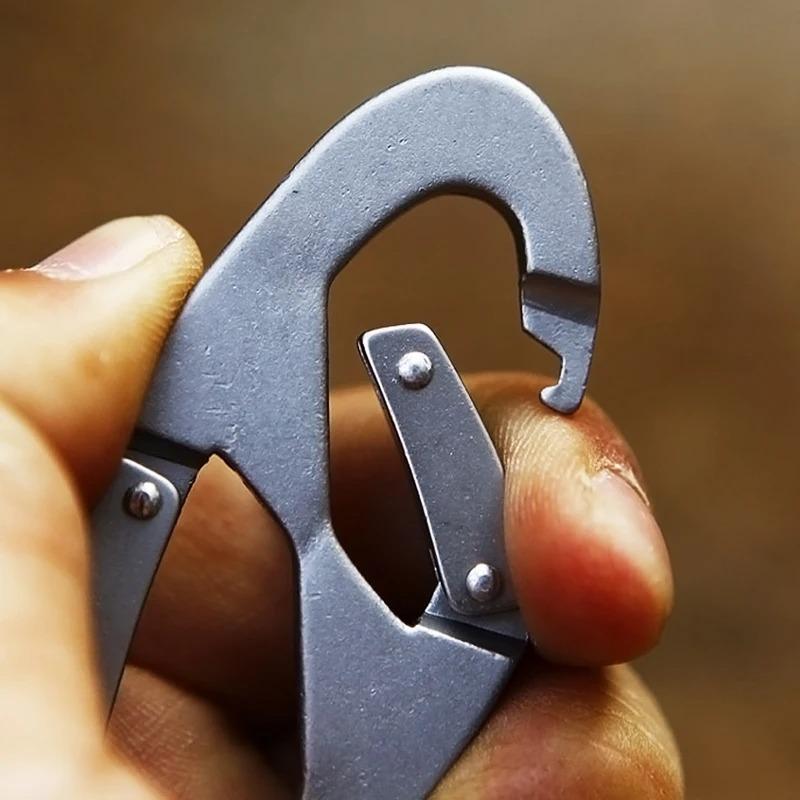 5pcs/set 8-Shaped Locking Carabiner Clip Aluminum Alloy Key Ring for Hiking Camping Traveling Sport Outdoor Activities Safety Buckle.