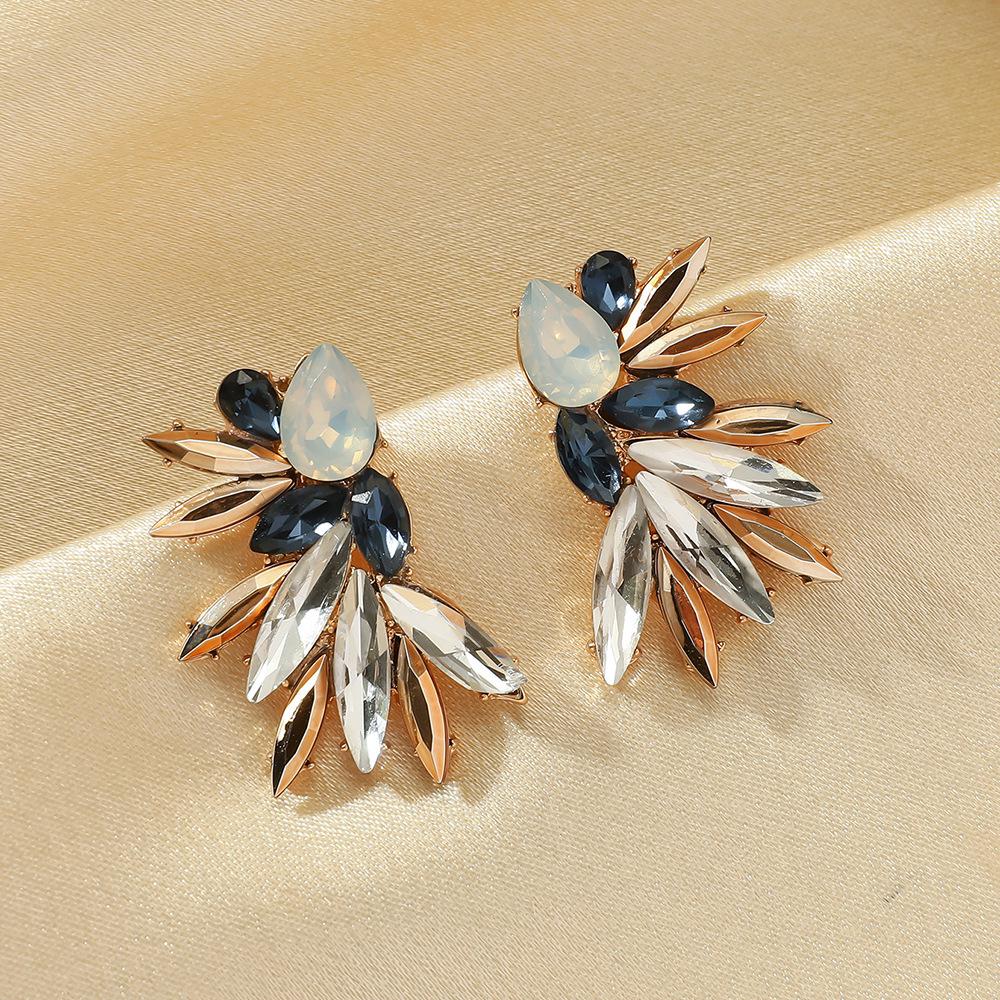 European Retro Crystal Alloy Flower and Leaf Geometric Earrings for Women