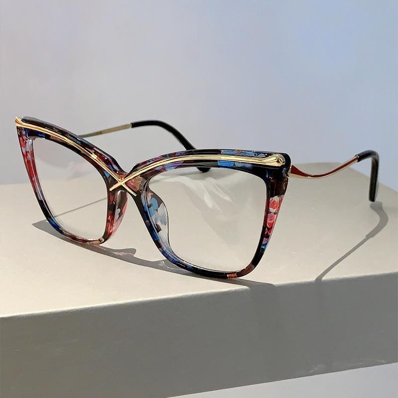 Vintage Oversized Cat Eye Glasses Frame Women Luxury Designer Metal Optical Eyewear Trendy Fashion Female X