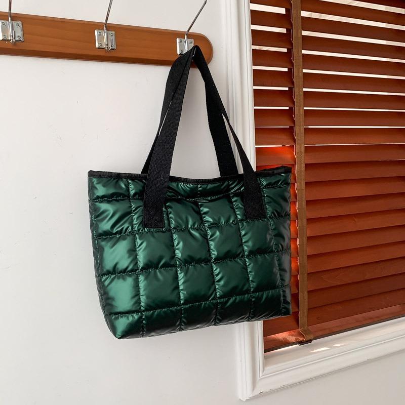 Personalized fashion versatile handbag winter new texture make-up lesson single shoulder underarm tote bag