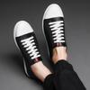 Mångsidiga Stilrena Sneakers för Män Läder Herr Casual Skor Halkfria Herr Andningsbara Skateboardskor Märke Herr Bekväma Flats