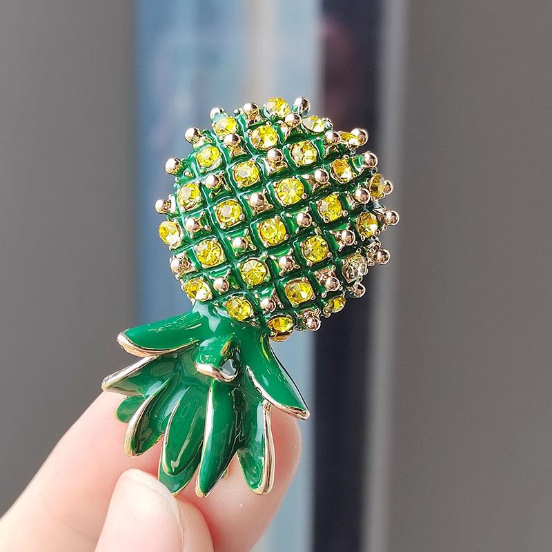 Korean Style Fashionable and Creative Green Pineapple Brooch
