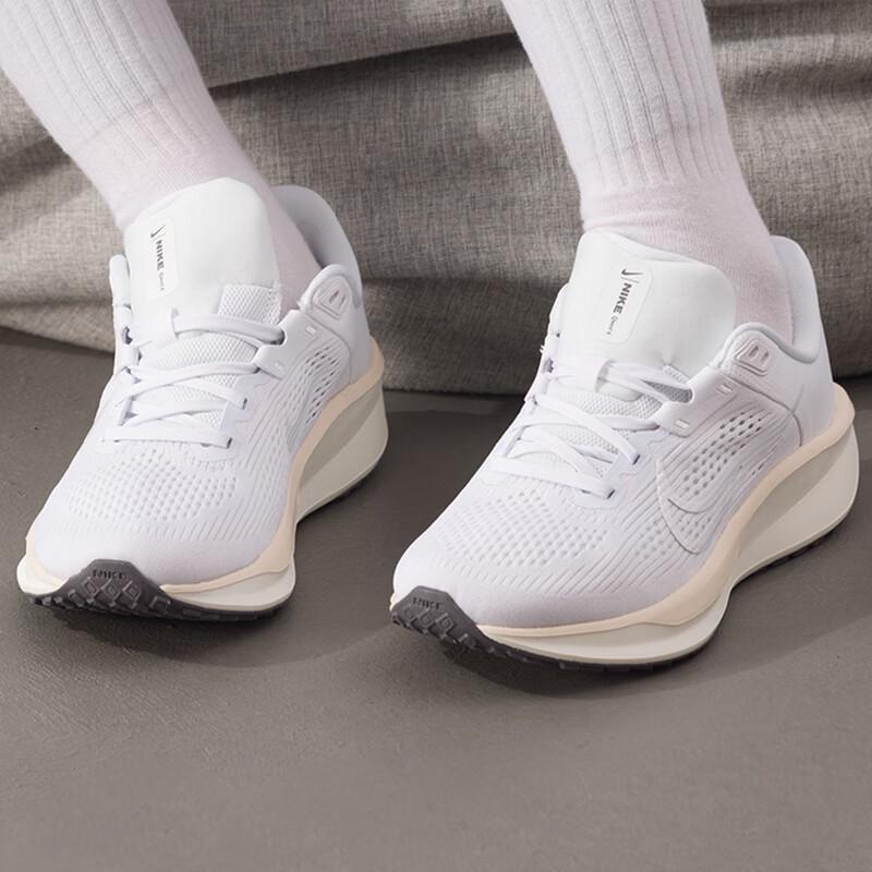 Nike FD6034-112 Running Shoes