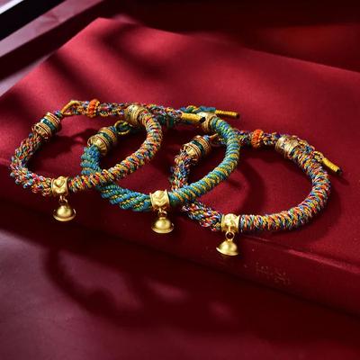 Handvävt tibetanskt armband Färgstark tråd Lyckobringande berlock Reparmband med klocka Kvinnors armringar