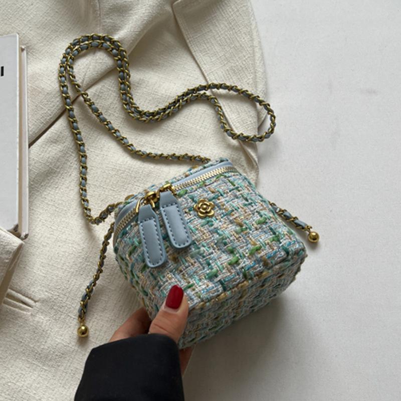 Small Bag Women's New Fashion Knitted Chain Messenger Bag Mini Bag