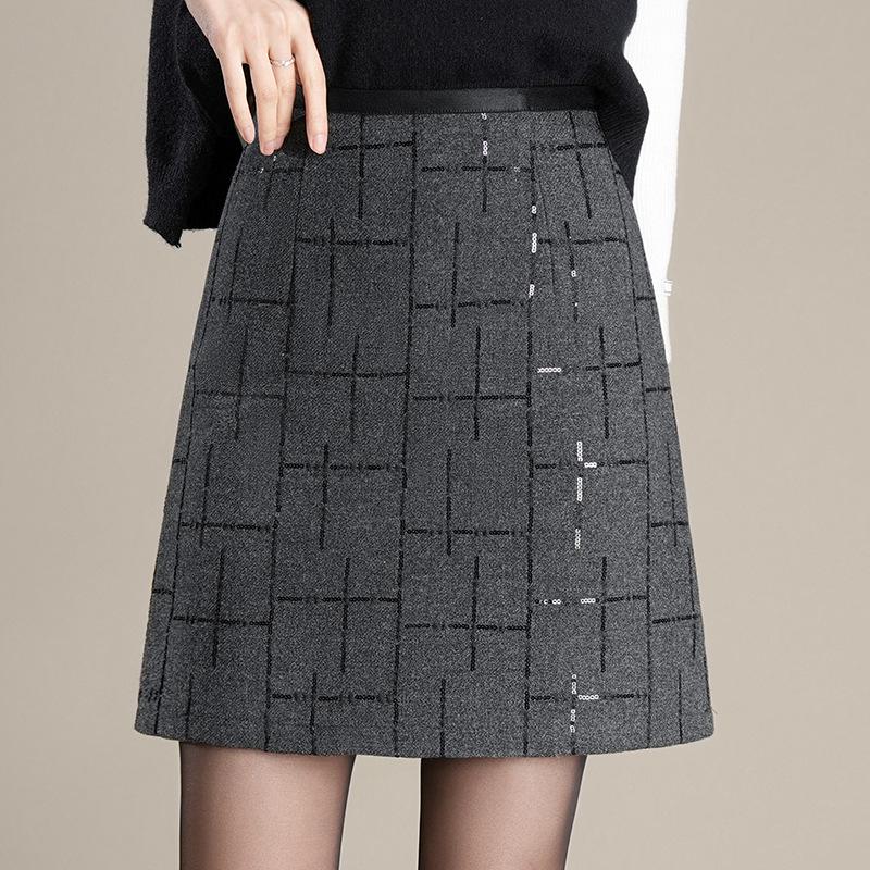 

Elegant Sequin Wool A-line Skirt for Women - Autumn/Winter 2025 Arrival, Hip-Hugging Petite Short Style M серый