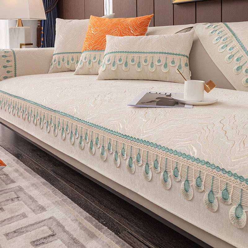 Erschwinglicher Luxus-Stil Modernes High-End-Leder-Sofa-Kissen Hochwertige Vier-Jahreszeiten-Allgemeinstoffe Rutschfester Bezug Überwurfhandtuch