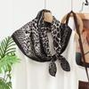 Foulard Quadrato Stampa Leopardo 70x70cm Donna Fascia Satinata Hijab Musulmani Sciarpe Foulard Piccolo Morbido Liscio Fascia Turbante Bandana