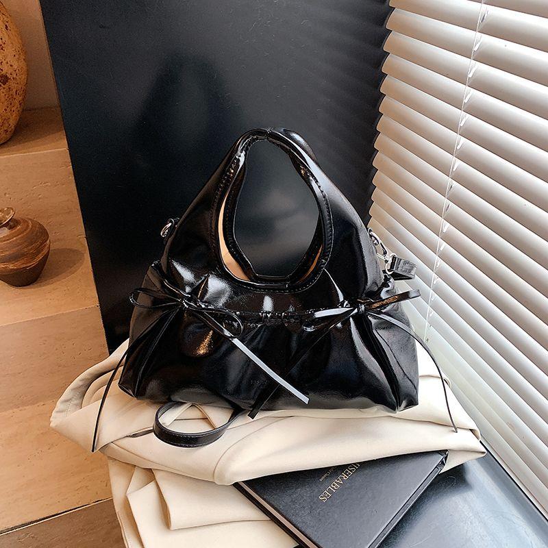 

Exquisite Super Popular Small Bag Women 2025 New Summer Western Style All-Match Messenger Bag Fashion Popular Portable Small Carrying Bag Black