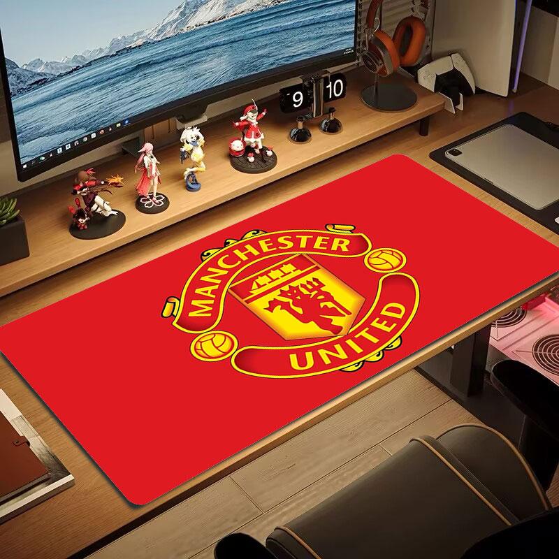 Tappetino Mouse Manchester United FC, Tappetino da Scrivania XXL per Gaming, Tappetino Mouse XXL Antiscivolo per Laptop e Tablet, Tappetino per Mini PC con Bordi Cuciti