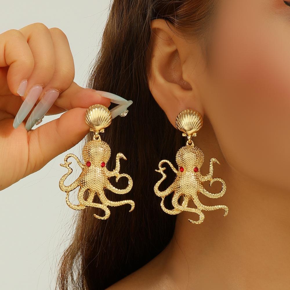 Fashionable Ocean Style Octopus Style Earrings Exaggerated Design Holiday Earrings
