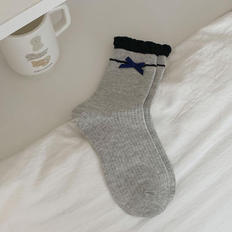Autumn and Winter Heart-shaped Bow Socks for Women, Pure Cotton, Personalized and Retro Lace Boneless Mid-calf Socks
