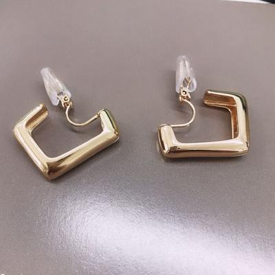 Statement-Ohrringe aus geometrischem Metall, goldene Ohrmanschette, keine Piercings, gefälschte Knorpel-Ohrclips für Frauen, Party-Schmuck