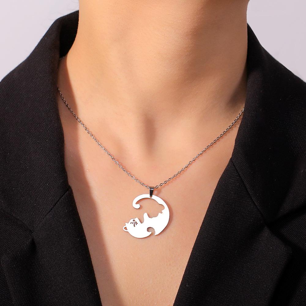 Cazador Matching Hugging Cats Pendant Necklace for Couple Stainless Steel Jewelry Friendship Animal Kittens Valentine Gift 2026
