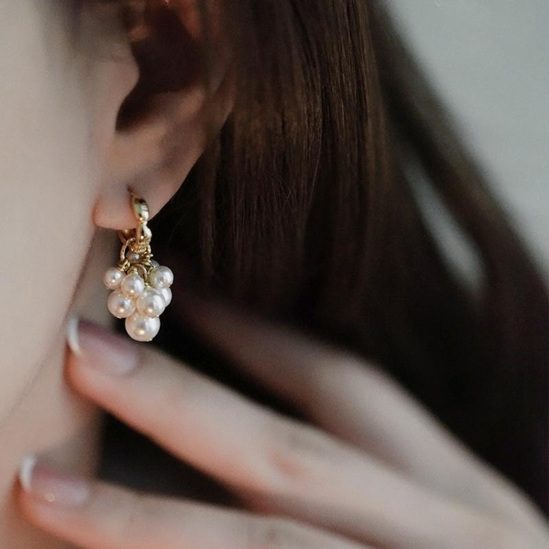 Women's Luxury Textured Metal Hoop Earrings - Versatile Niche Design