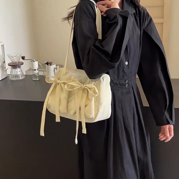 Women's Preppy Style Bow Nylon Shoulder Bag Versatile Solid Color Zipper Sweet Tote Bag for Commuting & Casual Outings CLE