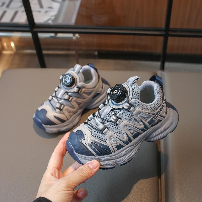 Zapatillas de Running de Malla Transpirables Deportivas para Niños y Niñas Coreanas Tendencia Primavera 2026 con Hebilla Giratoria