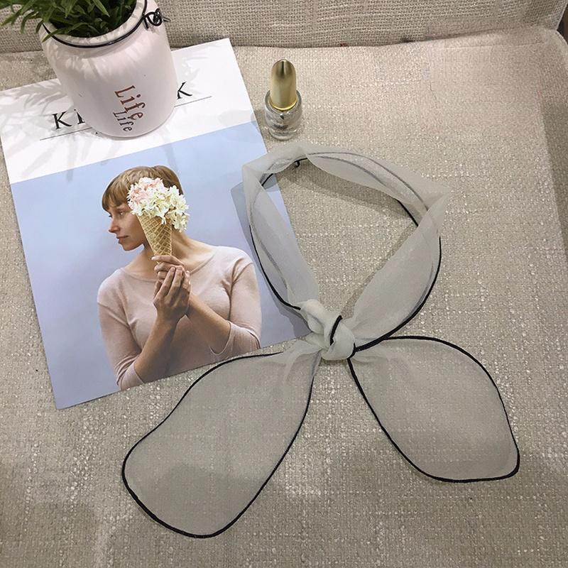 Модный стильный способ завязывания простого шарфа бежевый