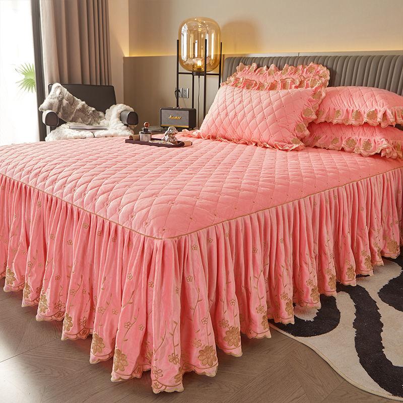 

3 предмета Однотонный Светло-бежевый Дружелюбный Многослойный Стеганый Комплект Юбки для Кровати с Высокой Кружевной Отделкой, 1 шт. Юбка для Кровати + 2 шт. Наволочки 150*200CM