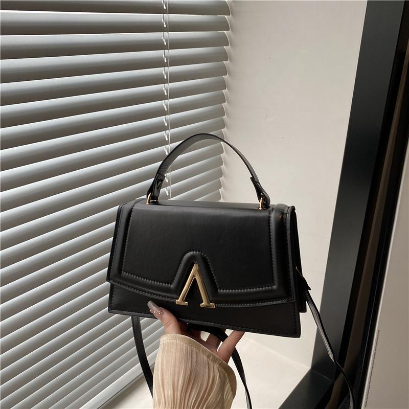 French Letter Fashion Texture Portable Small Square Bag 2025 Casual New Women's Shoulder Underarm Bag Messenger Bag