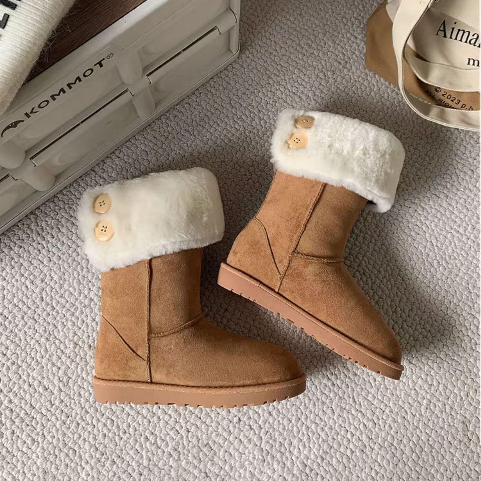 

Две женщины в зимних сапогах 2025 новая зимняя бархатная утолщенная меховая интегрированная нескользящая модель средней длины, теплые хлопковые ботинки 40 хаки