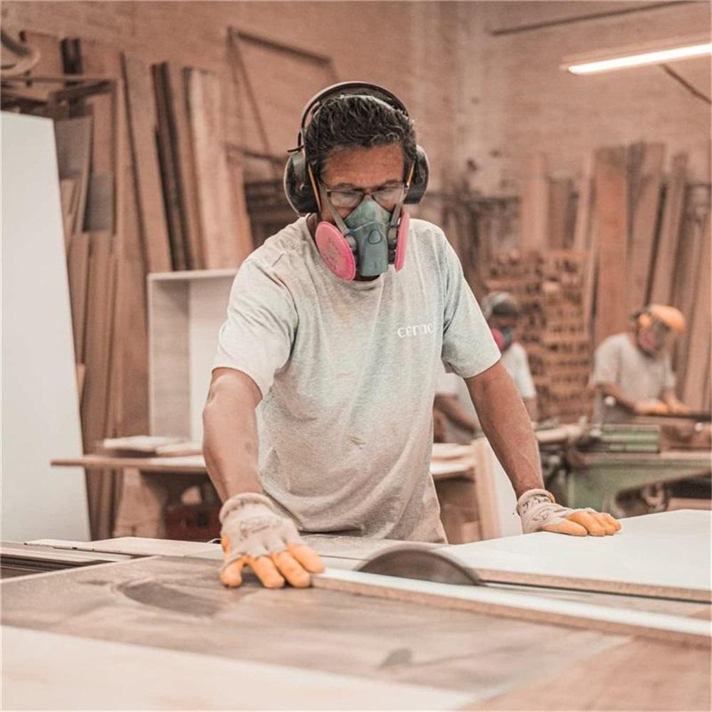 7502 Wiederverwendbare Atemschutzmaske mit P100-Filtern zum Schutz vor Staub, Gasen und Dämpfen beim Malen, Sprühen, Schleifen