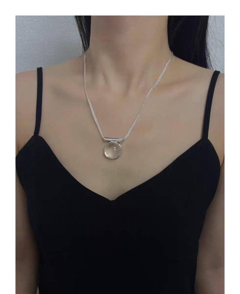 Elegant Irregular Pendant Necklace: Exquisite Light Luxury, High-End Versatile Accessory for Women