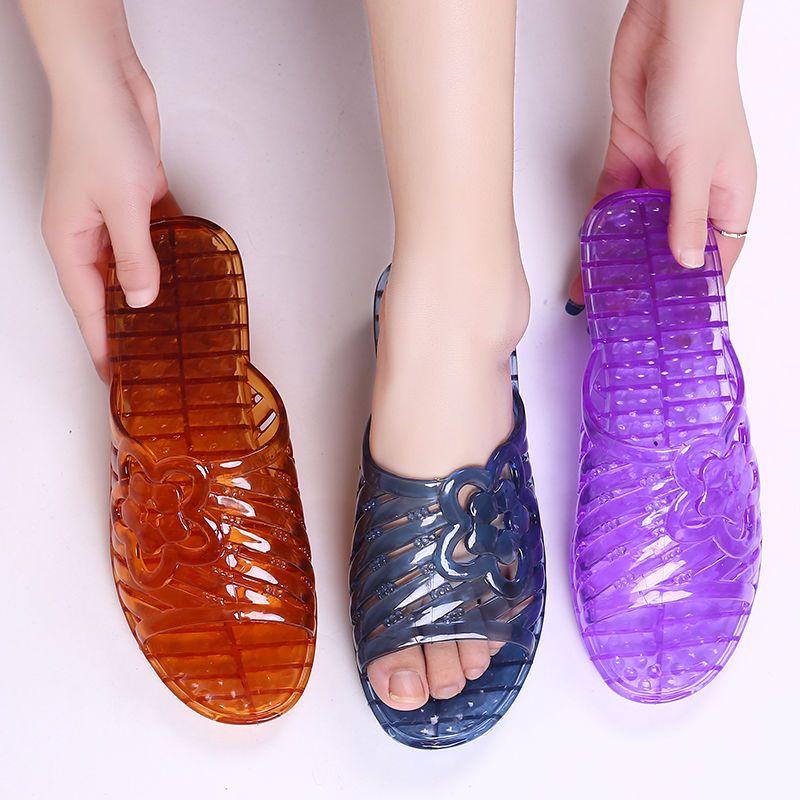 Krištolinio plastiko skaidrios vidurio kulno moteriškos šlepetės moteriškos plius didelės želė spalvos platforminiai sandalai namams vonios kambariui neslystančios