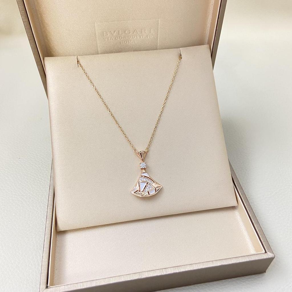 Natural Mother-of-Pearl Double-Layer Fan Pendant Necklace - Women's Luxury Clavicle Chain