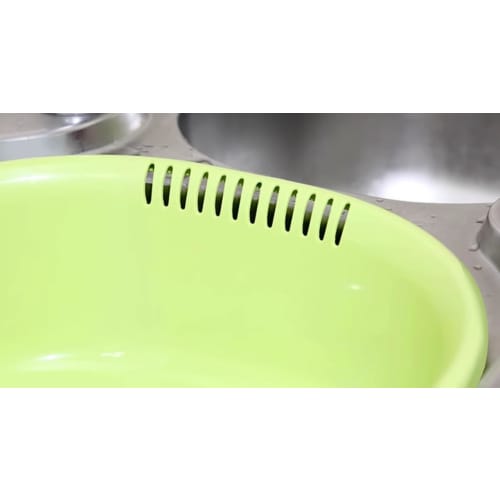 Made In Japan Oval Washing Tub, 5.3L Capacity, for Washing and Soaking Dishes, Vegetables, and Fruits (Green)