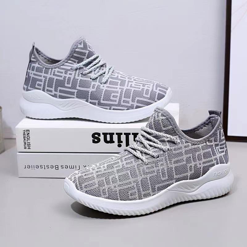 

New flying woven men s and women s sports shoes cloth shoes fashion casual shoes thickened soles running coconut shoes 44
