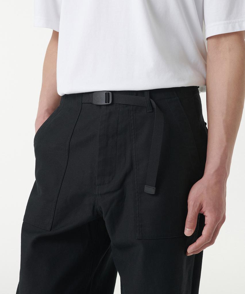 MUSINSA STANDARD Back Satin Wide Belted Fatigue Pants [Black]