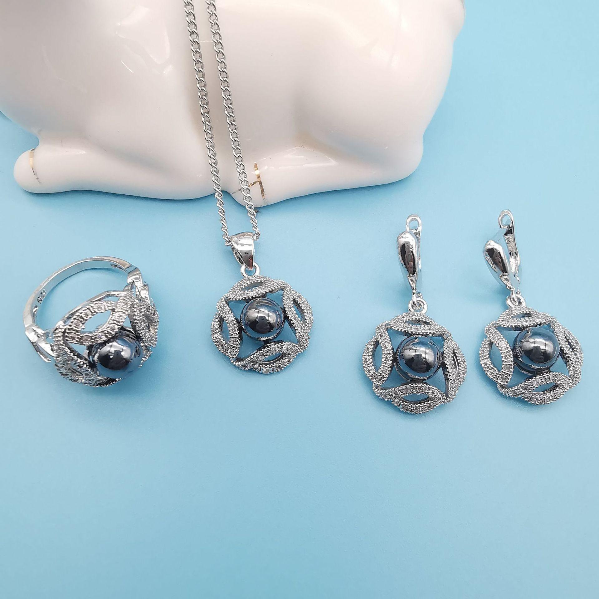 

Trendy and Popular Round Twisted Pearl Women s Multi Color Three Piece Set Size 10