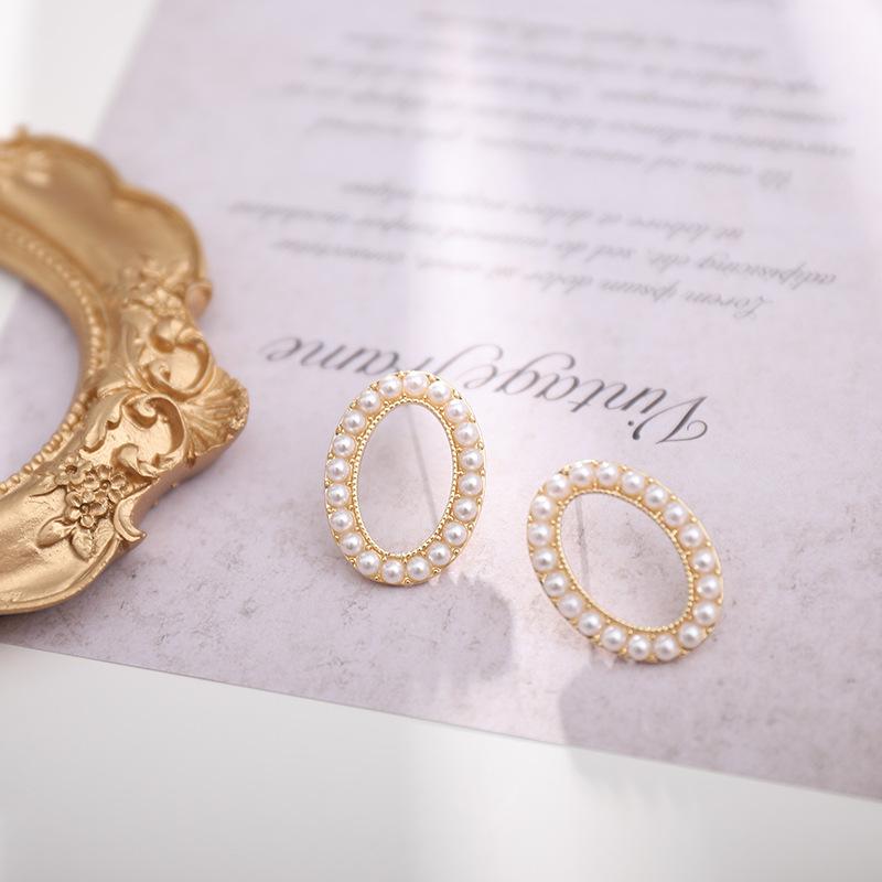 925 Versatile Metal Simple Geometric Shape Diamond-set Diamond-set Stud Earrings Simple Versatile Aristocratic Temperament Stud Earrings