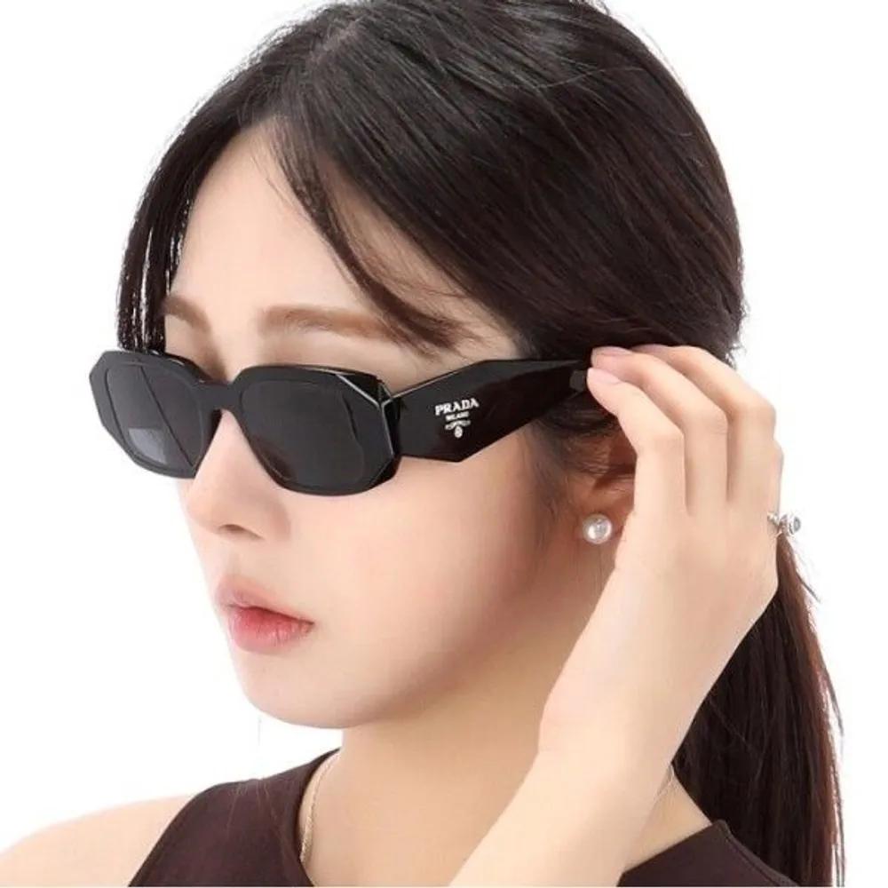 

[Prada] Symbol Sunglasses 0PR 17WS 1AB5S0