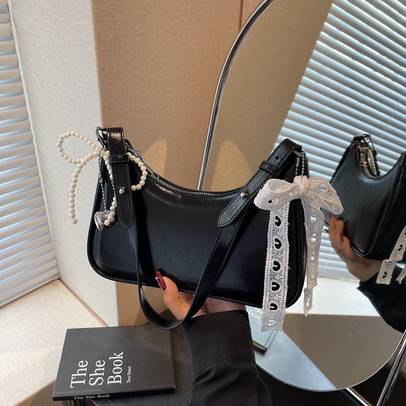 French niche fashion armpit small bag women 2025 new trendy Internet celebrity temperament shoulder bag foreign style messenger bag