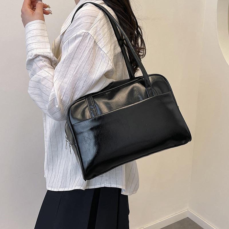 2026 New Minimalist Tote Bag Korean Versi Large-capacity Underarm Bag Niche Quality Casual Single-shoulder Commuting Bag