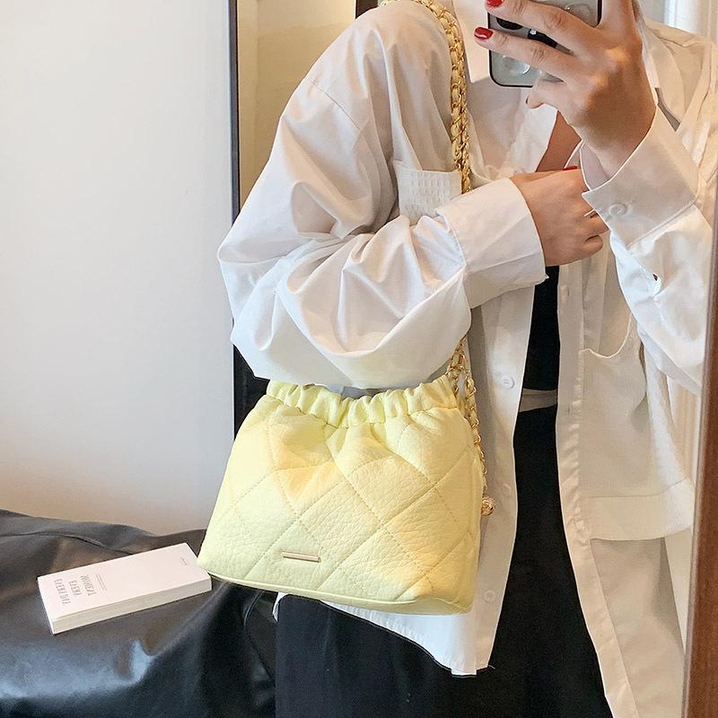 Premium Texture Small Bag Women's Summer 2025 New Trendy Niche Diamond Chain Bag Shoulder Messenger Bag Bucket Bag