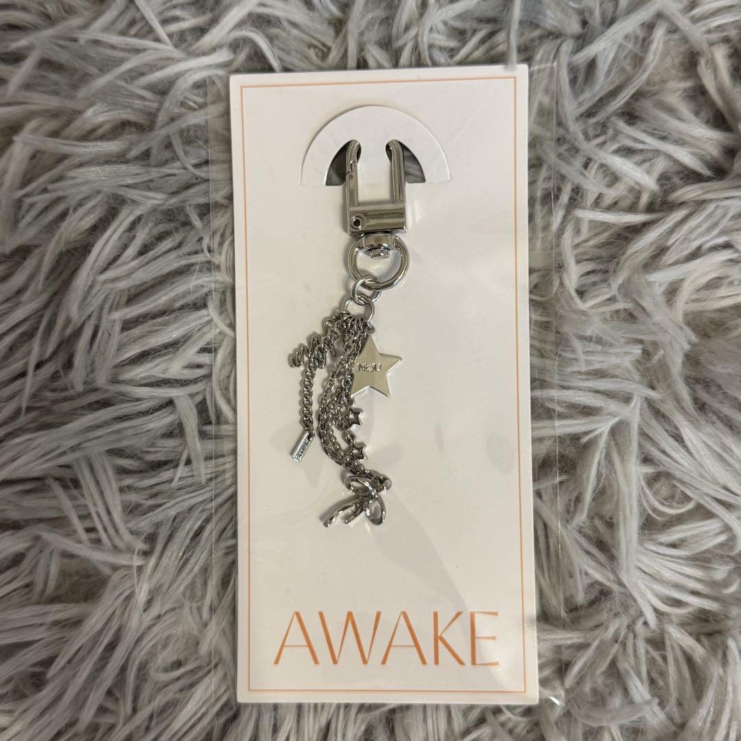 

[USED] NiziU AWAKE Nina Keychain with Trading Card