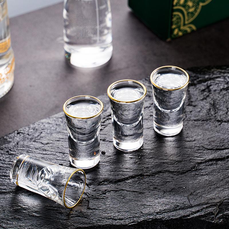 25ml Transparent Kleine Größe Schnapsbecher 12er Set Klassischer Stil Baijiu Becher Anzug Party Spezifische Ausländische Weingläser Weinutensilien