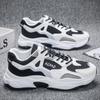 Wiosenny Trend Męskich Butów ze Studencką Siateczkową Powierzchnią Casualowe Buty Sportowe Małe Białe Buty na Platformie Daddy Buty Tide