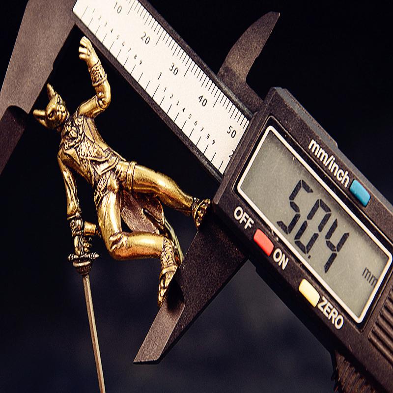 Латунний Кіт-Мечник Маленька Статуетка Ретро Персонажі Воїн Мініатюрні Фігурки Настільні Прикраси Вироби